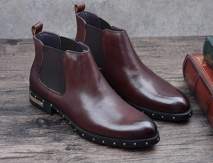 

Personality Men Pointed Toes Genuine Leather Elastic Comfortable Slip on Ankle Boots Men Rivet Youth Casual Flat Boots