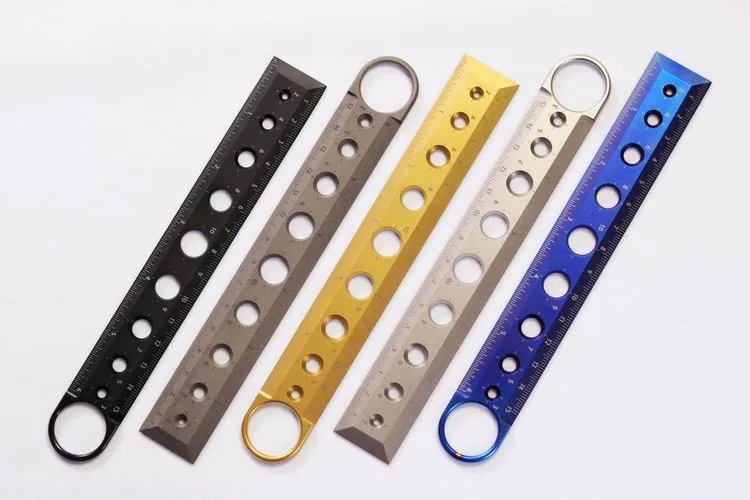 

Titanium Defense Ruler Drawing Ruler Rotary Ruler 15CM Measuring Rule Defence EDC Tool