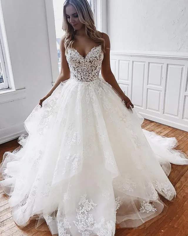 2019 Amazing A Line Lace Backless Wedding Dresses V Neck Beaded Beach Bridal Gowns Sweep Train Tulle Appliqued Boho Vestidos De Noiva