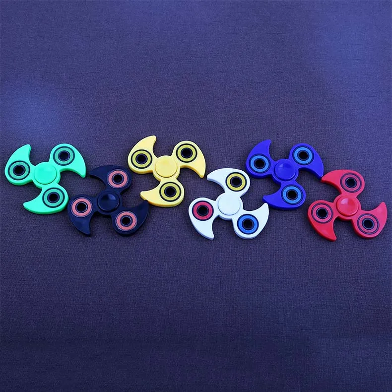 Nova ColorfulFinger Dedo Triângulo Trevo Gyro Descompressão Brinquedos Mágicos