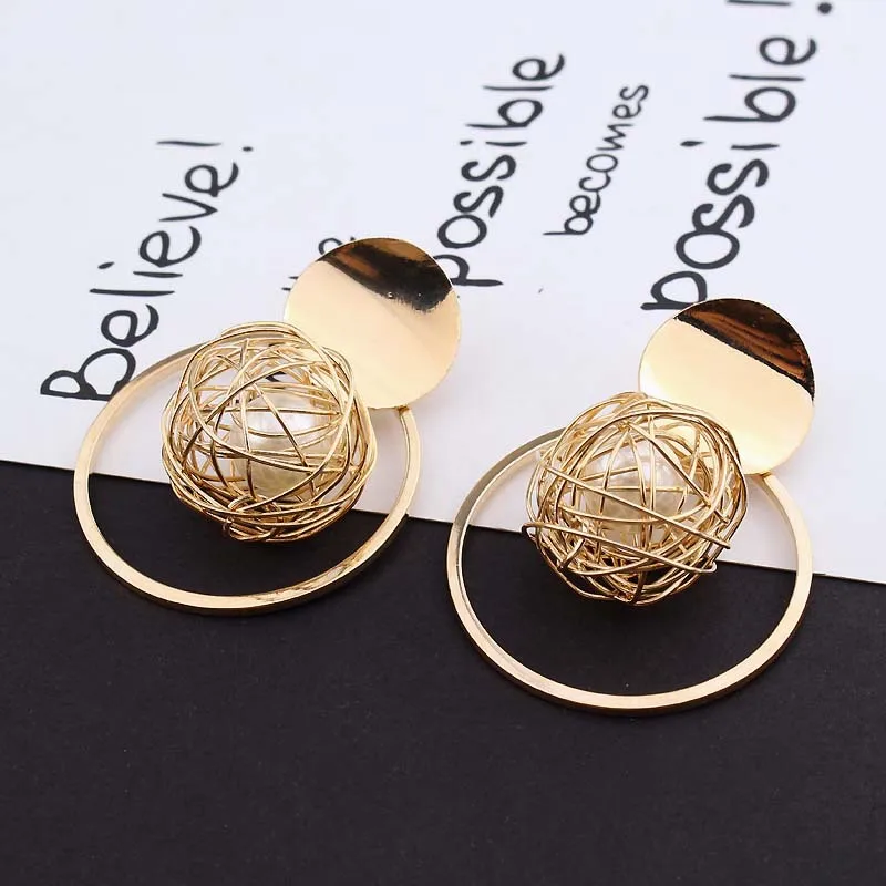 Fashion Statement clips Earrings Metal Round pearl Geometric Earrings For Women Hanging Modern Jewelry ear clip earrings clip earrings ear clip ear accessories