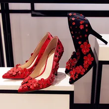 Hohe Qualität Handgemachten Frauen Pumpen Süße Mode Roten Blumen Pailletten Kristall Spitz High Heels Luxus Hochzeit Schuhe