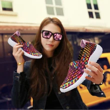 Летняя женская повседневная обувь; дышащая обувь для мам; женская мягкая удобная плетеная обувь на плоской платформе; лоферы-светильник для женщин