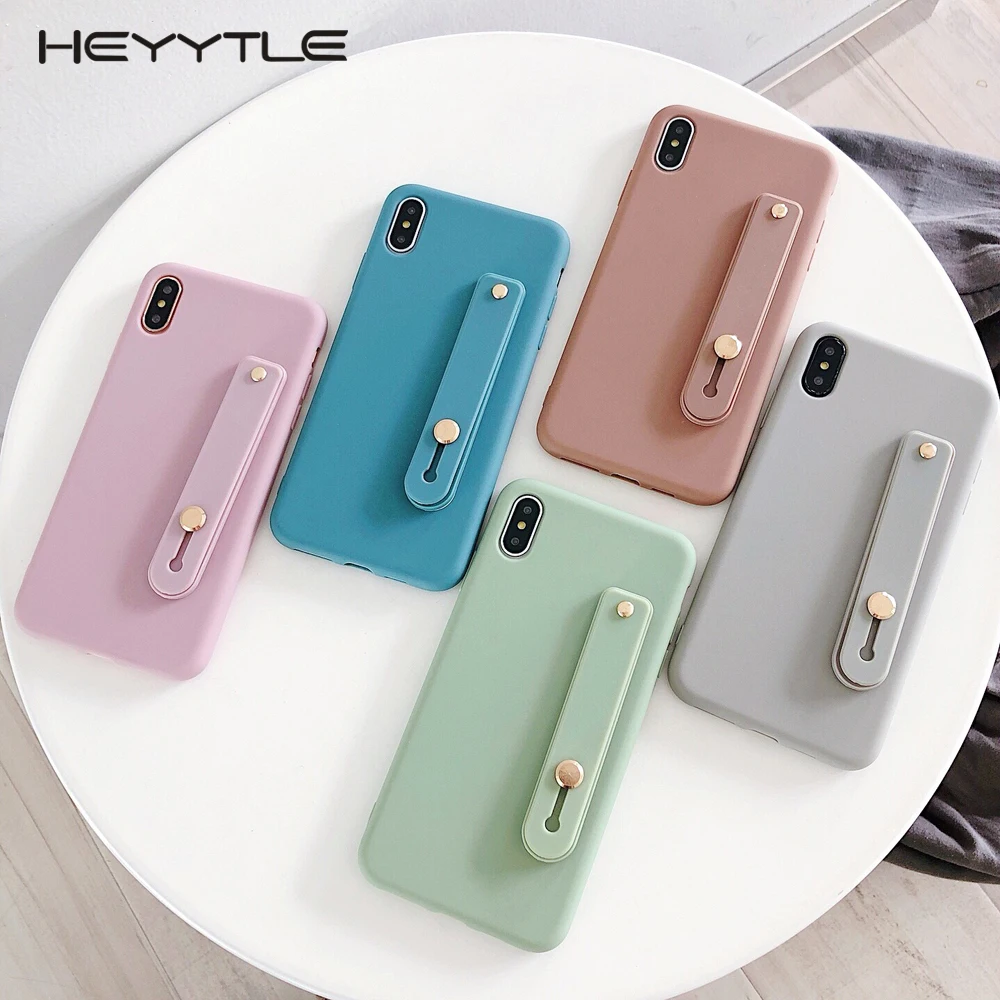 

Hettyle WristBand Stand Phone Case For iPhone X 8 7 Plus 6 6s XS MAX XR Solid Color Soft Silicone Cover iPhone 8Plus Cases Coque