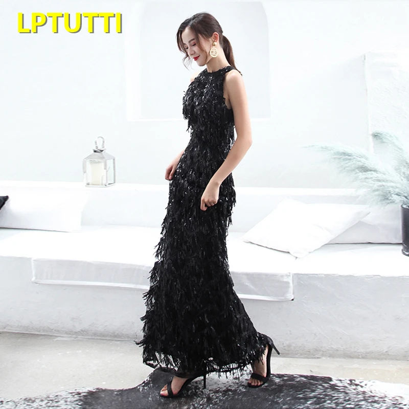 9970938207_935746234