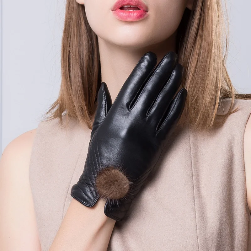 YY5202 Winter Woman Real Leather Rabbit Fur/Mink Fur Ball Black Short