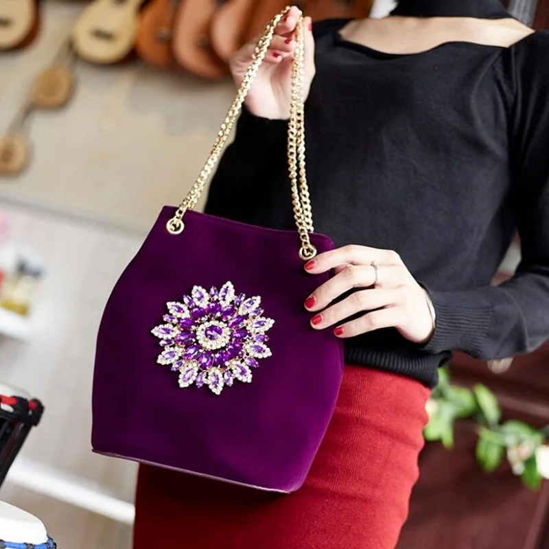 

Chain Drawstring Bucket Women Shoulder Bag Faux Suede Foldable Design Crossbody Bags Diamonds Flower Messenger Bag High Quality