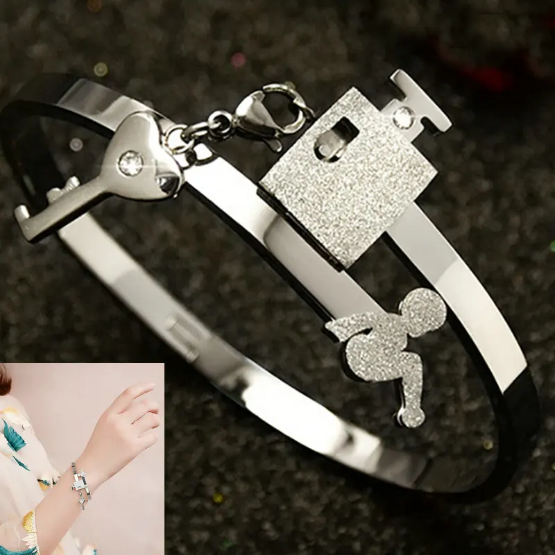 

Concentric Lock Couples Bracelets Set Titanium Steel Heart Lock Matte Female Bangles Valentine's Day Gift for Women Men Bracelet