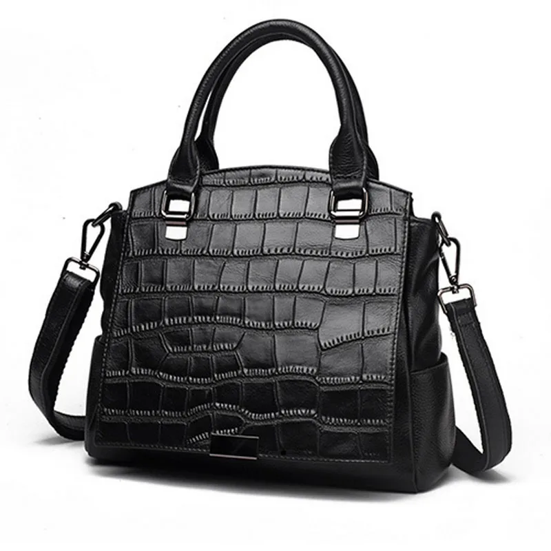 BL673Black00