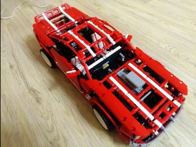 

07001 2000Pcs Block Creative MOC Series The 2014 Muscle Car Set children Educational Building Blocks Bricks Toys Model