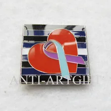 Пользовательский дизайн твердая эмалированная лента Красная сердечная форма буквы свадебных подарков брошь «Корона» прищепки мужские и женские ювелирные изделия унисекс