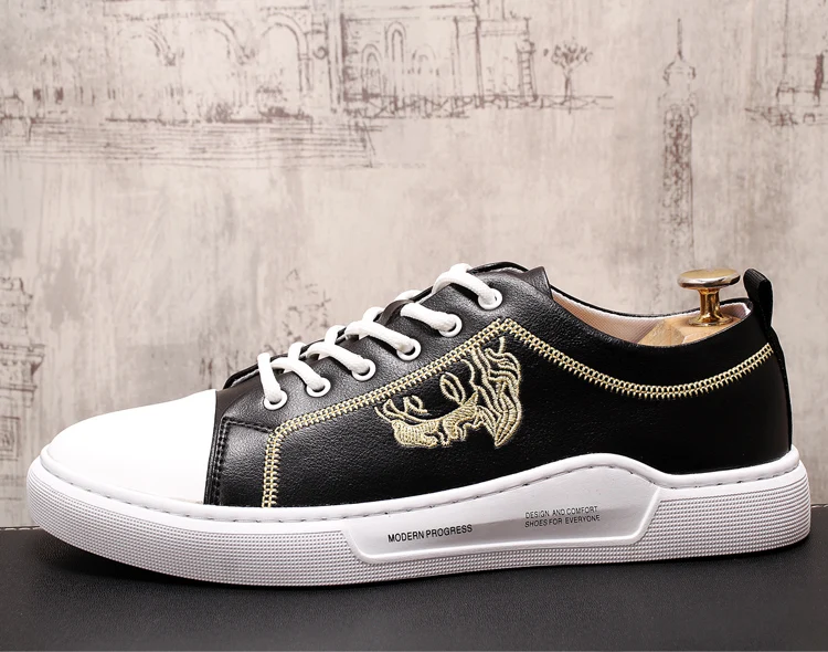

2019 New Men's shoe wild personality shoes designer fashion brand high quality men shoes Breathable flat bottom Korean shoes