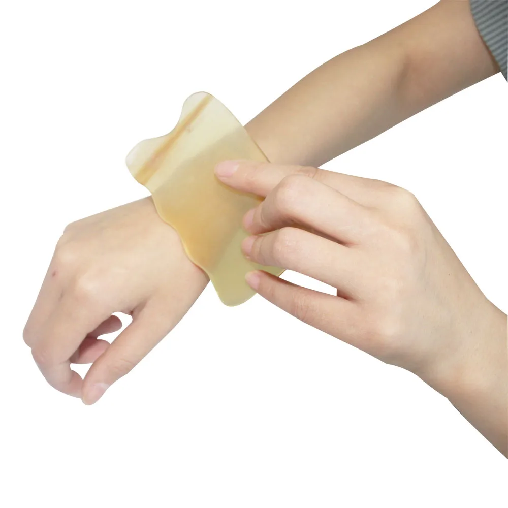 

Face and body Scraping plate, natural ox horn, face, hands, legs, back and chest scraping Blood circulation body massage