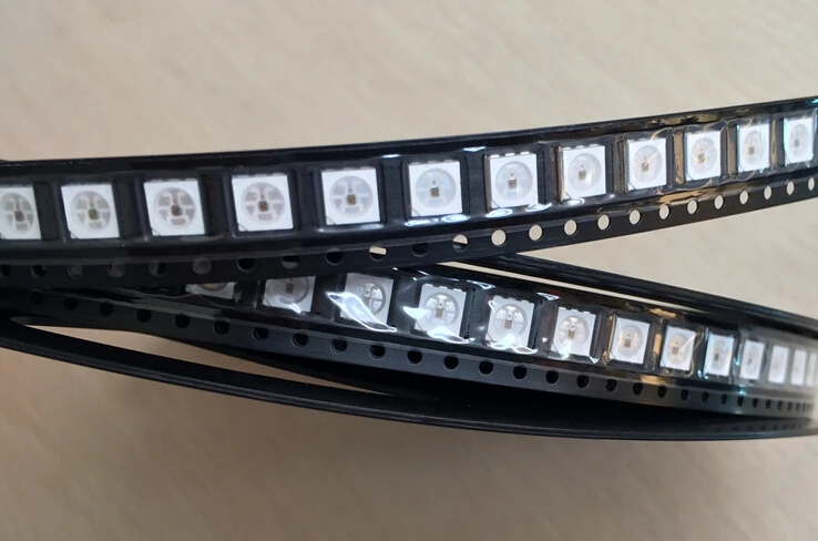 APA102 светодиодный 5050 SMD RGB полноцветный светодиодный чип; 6 контактов с APA102 IC встроенный; вход DC5V, 0,3 Вт, 60ма; SOP-6; 1000 шт./пакет