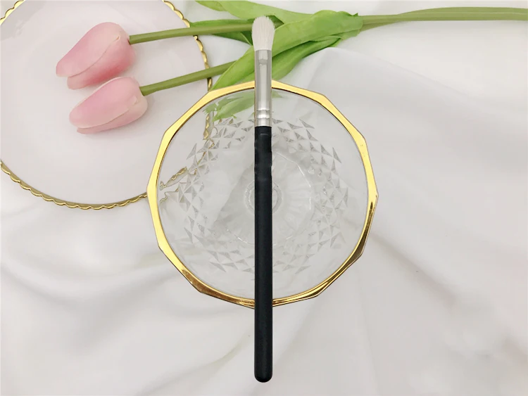 

high quality Professional Eye Colored Brush Natural Goat Hair #217 Eyeshadow Brush Blending Make up Brush Cosmetic Tool 1 pcs