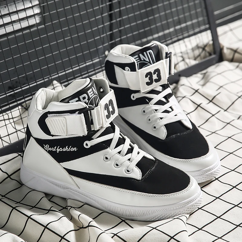 

simple and generous high-top basketball shoes