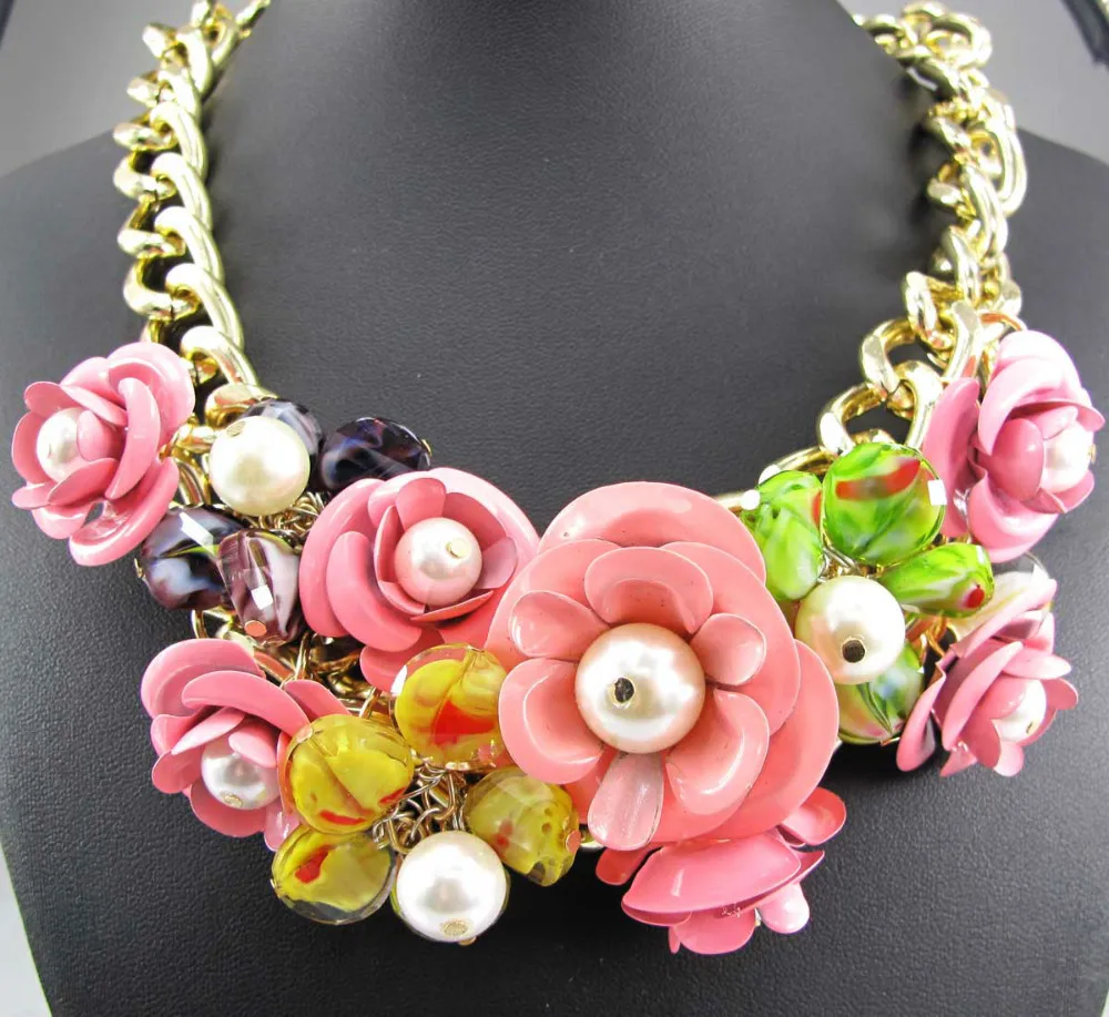 

Newest Gorgeous Fashion Clear crystal Flower Bib Statement Necklace Women Choker Ancient Golden Chain Necklace Pendant Q598