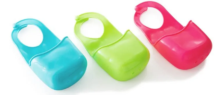 Creative Soft Kitchen Gadget organizer Storage Box Plastic Bathroom Hanging Leaky Soap Case