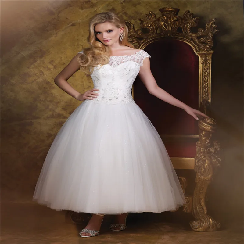 2016 White Off The Shoulder Wedding Dress Elegant Short
