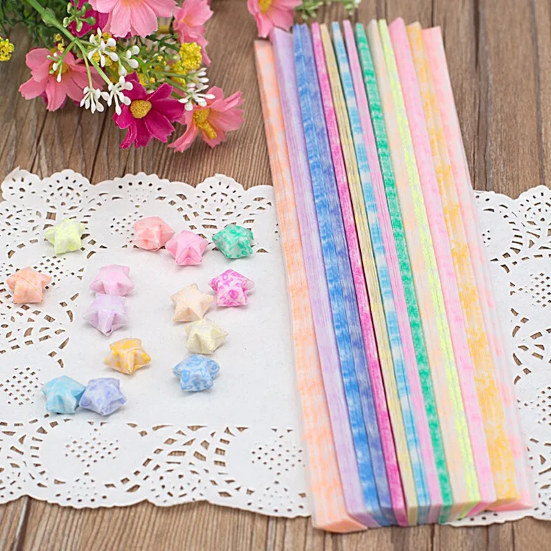 30pcs Luminous Lucky Star Paper Folded Origami Paper Making Wishing Stars DIY Birthday Gift I Love You Quilling Decoration Paper