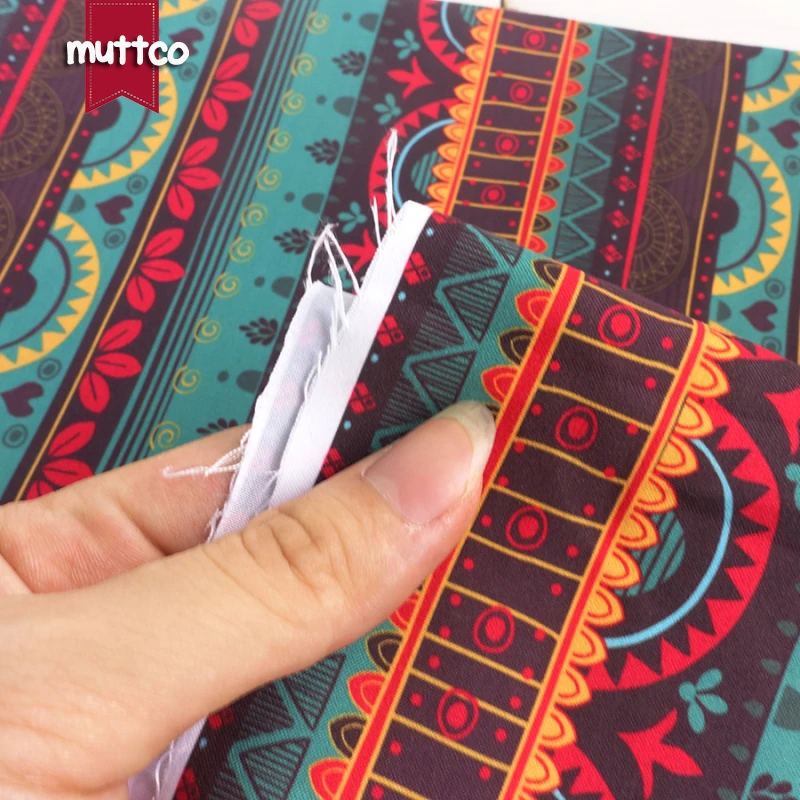 

Retailing high quality DIY sewing polyester fabric green and supple burly single-sided printed national style peach skin fabric