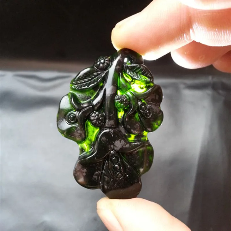 A genuine natural jade Xinjiang jade orchid rose flower jade pendant