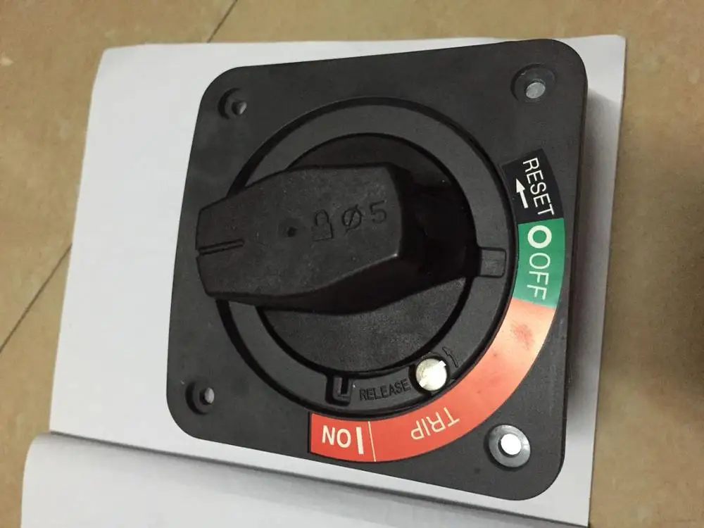 

Original new 100% Japan import plastic case circuit breaker air switch direct handle BW9NOBO