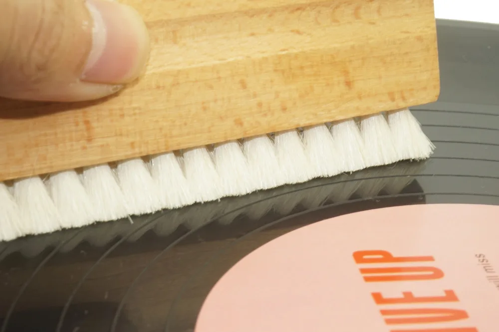Влажная или сухая щетка для очистки виниловых пластин с деревянной ручкой из натурального козьего волоса