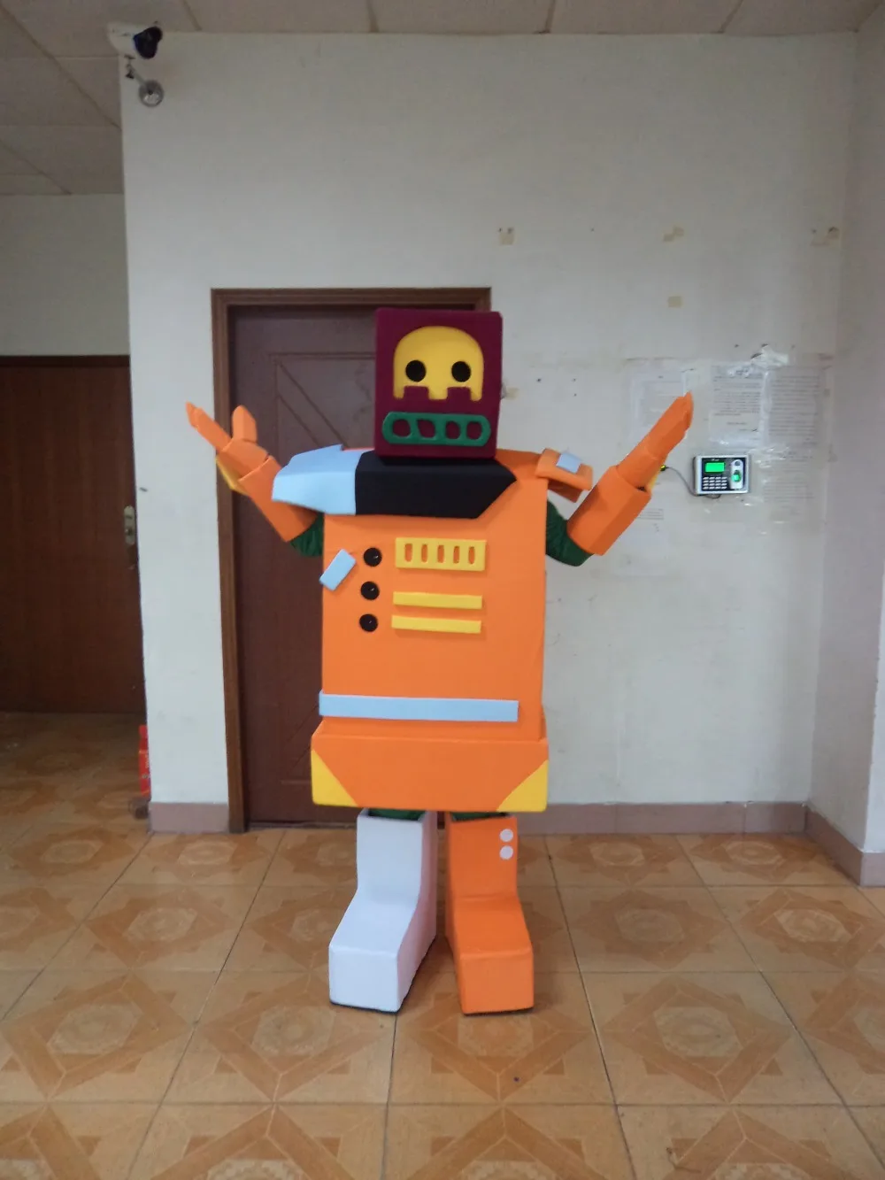 

On sale 2018 Cartoon orange robot Mascot Costume anime cosplay themed fancy dress costume