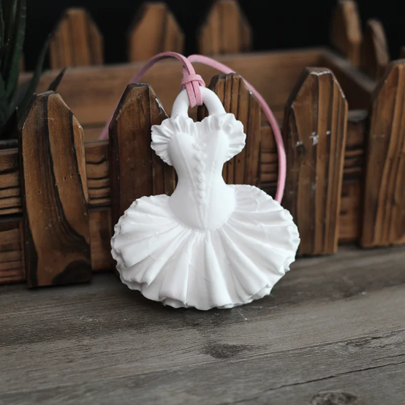 

Silicone Soap Mold Beautiful Dress Shape Chocolate Candy Mould Decoration Tools