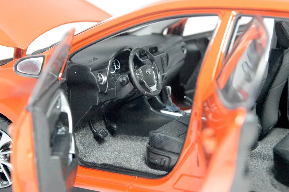 Toyota-Levin-2017-Orange-07