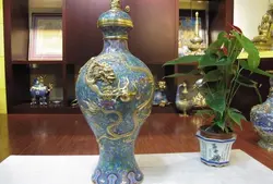 Китай Royal Чистая Бронзовый 24 К золото перегородчатой эмали Дракон Играть бисера пот jar ваза