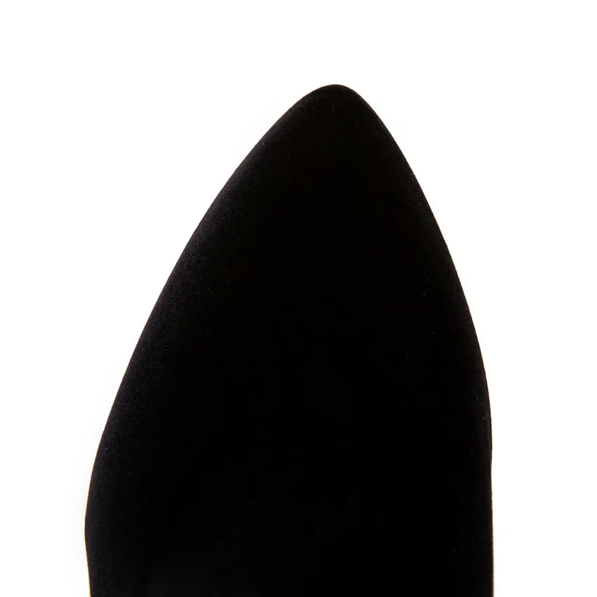 8U6A3472