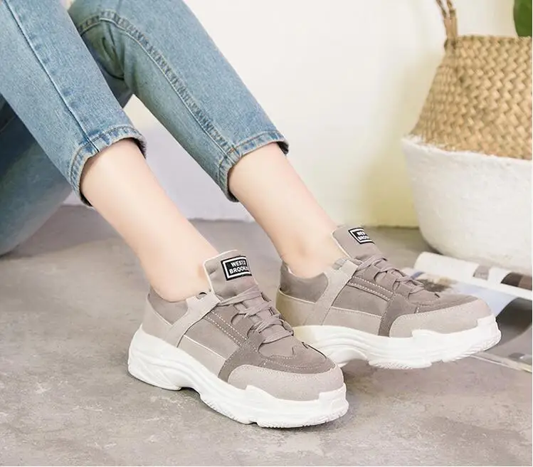 

2019 new student single shoes Korean version of the thick bottom increase leisure muffin Harajuku wild sports shoes