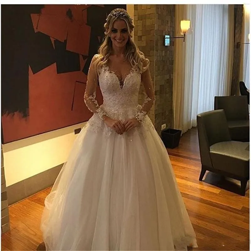 2017 una línea de vestido de novia con cuello en v manga larga de
