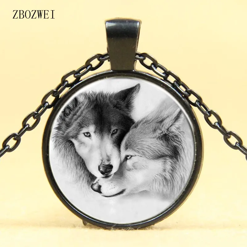 Europe and the United States popular black and white double wolf pendant necklace trade new money ornaments