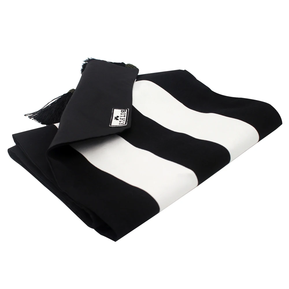

Fashion Classical Black and White Stripe Table Runner Family Hotel Dust Tablecloth Party Birthday Wedding Decoration Supplies