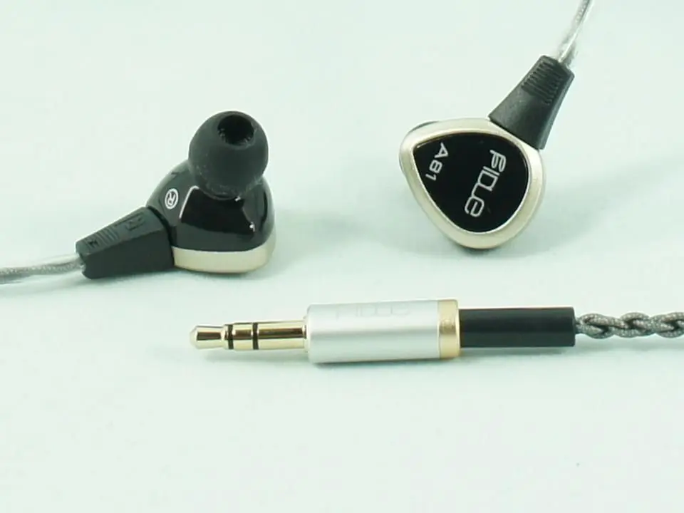 Fidue A81 Noise Isolating High Fidelity HiFi Audiophile IEMs Inner Ear Earphones