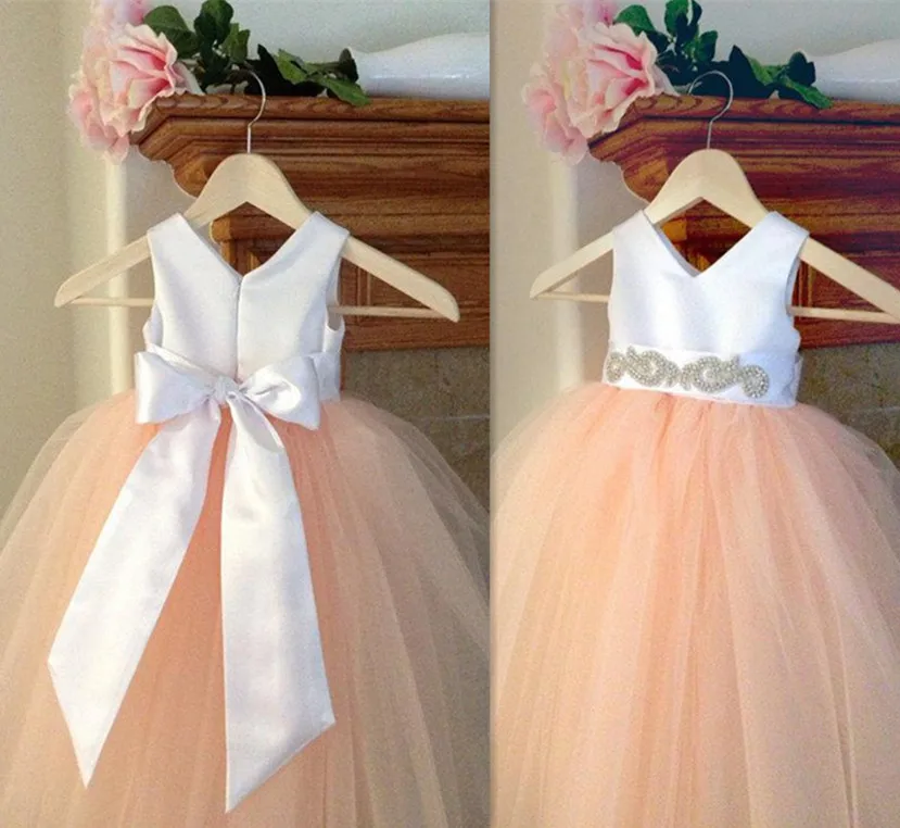 

Pretty Pink V Neck Flower Girl Dresses Detachable Sash Satin and Tulle Toddler Tutu Dresses For Wedding