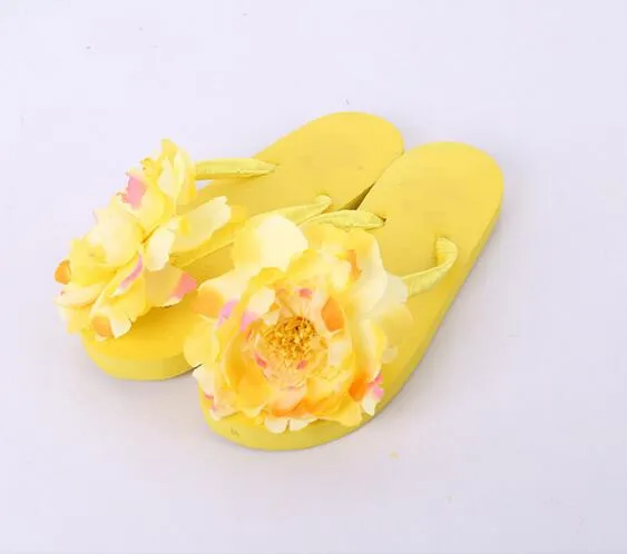 

Summer Sweet Girls Slippers Yellow Camellia Women Beach Flip Flops Flat Flowers Flip Flops Beach Slippers