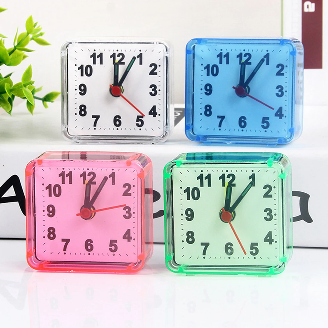 

Mini Square Small Bed Compact Travel Quartz Beep Alarm Clock Cute Portable Student Convenience Alarm Clock