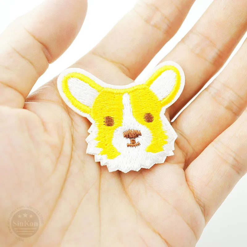 

Corgi Dog (Size:4.0x4.6cm) DIY Patches Iron On Embroidered Patch For Cloth Cartoon Badge Garment Appliques Badges