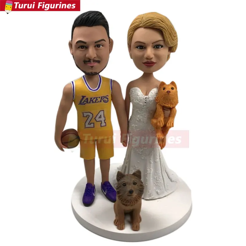 Wedding Cake Topper Personalizzato Bobble Head Sposo Basket Wedding Cake Topper Sport Figura Della Torta Di Nozze Personalizzati Toppe
