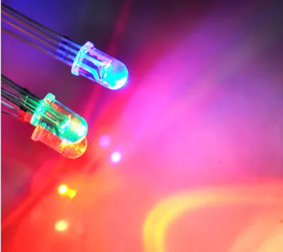 100PCS-5mm-full-color-LED-RGB-red-green-blue-Common-Cathode-Anode-Four-feet-transparent-highlight (1)