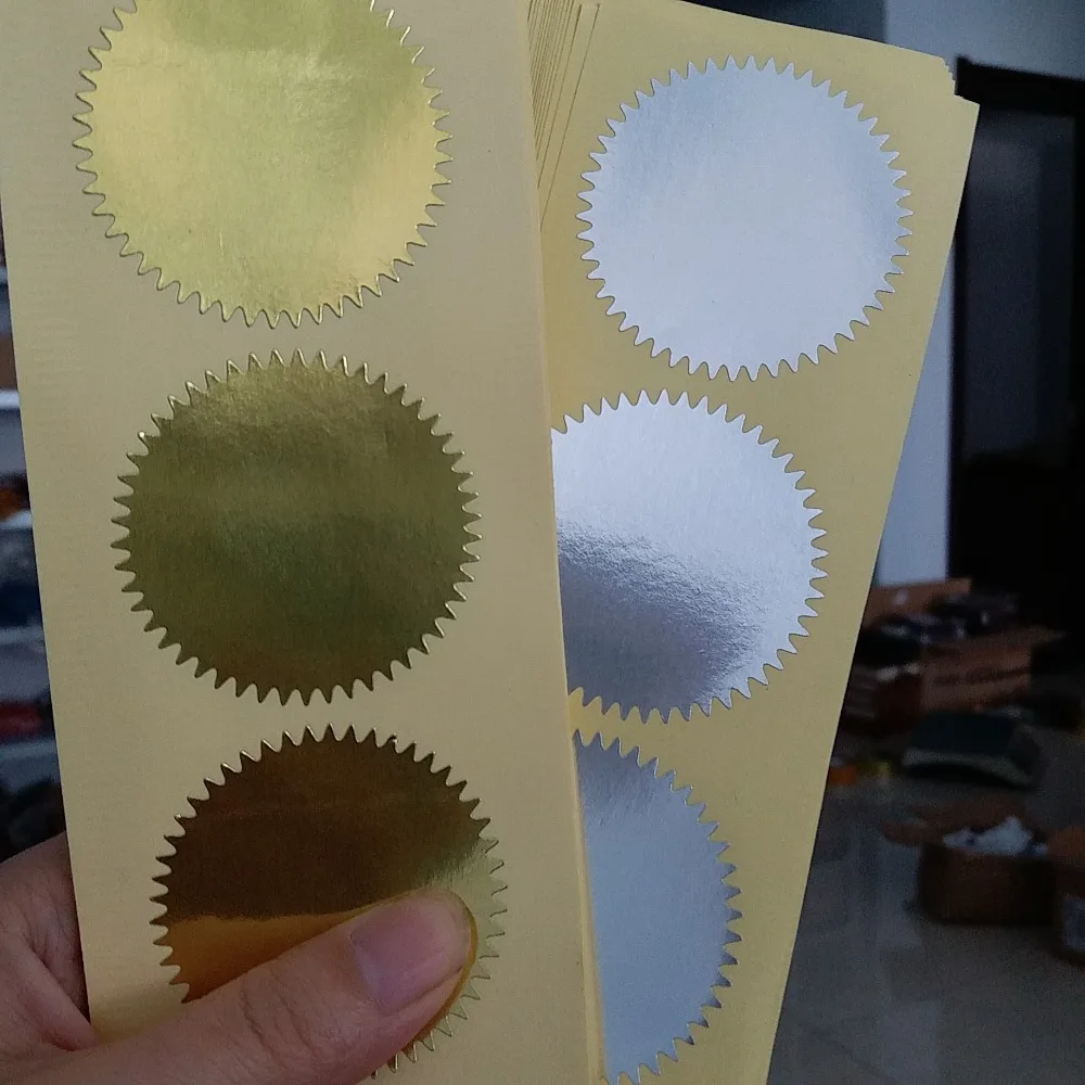 

100pcs 5cm Silver or Gold Stickers Sticky Notes Scrapbooking Gift Package Sealing Stickers for Cookie/Candy pack embosser seal