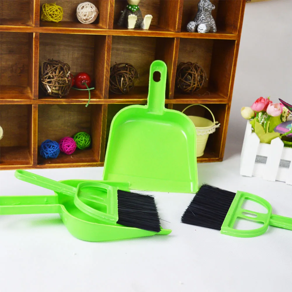 New Pets Cleaning Supplies Plastic Broom Set Mini Dustpan and Broom Sweeping Dog House Tool Cleaning Dead mascotas perros