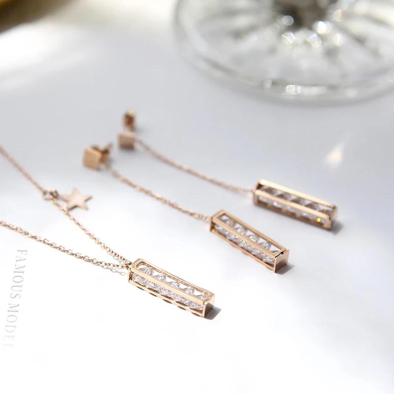 

YUN RUO 2018 New Rose Gold Color Luxury Qualities Fashion Red Heart Pendant Necklace Titanium Steel Jewelry Woman Gift Not Fade