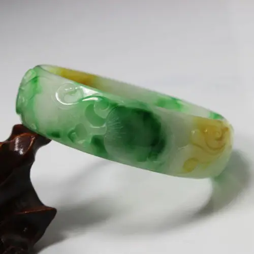 

2601 NATURAL BEAUTIFUL HAND-CARVED GREEN JADEITE JADE GEMS BANGLE BRACELET