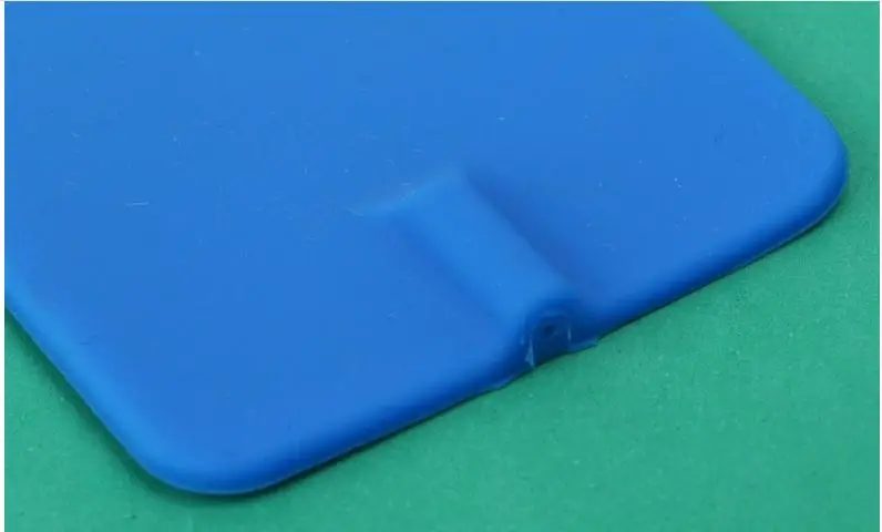 713