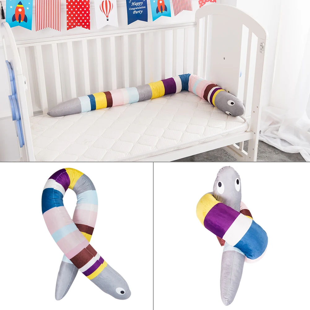 Детский мультфильм успокоить держит подушку игрушка детская кровать вокруг ограждение детская комната творческий украшения куклы